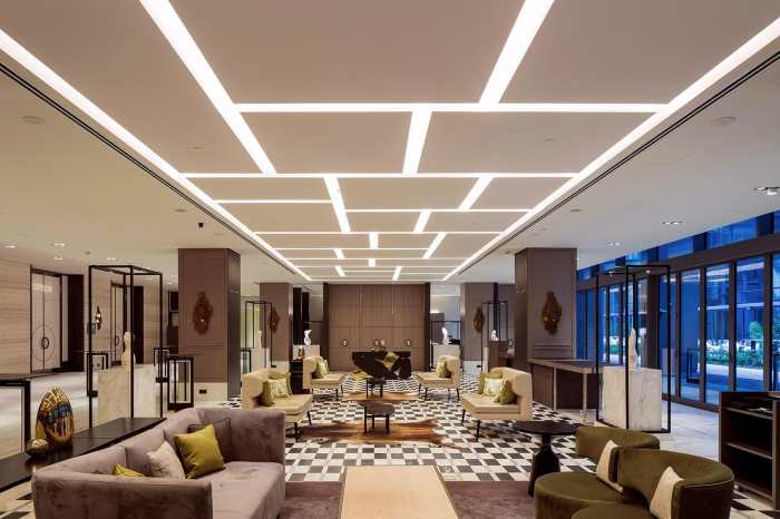 Hotels That Offer Free Airport Transfers and VIP Perks