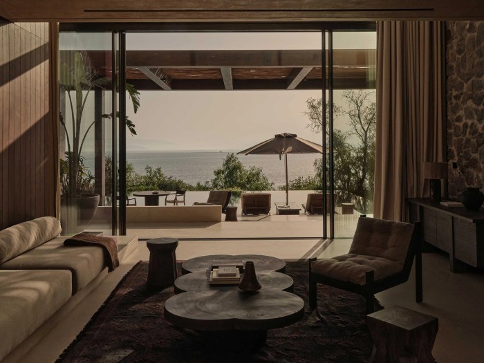 Best Hotels for Solo Travelers Looking for Comfort and Safety
